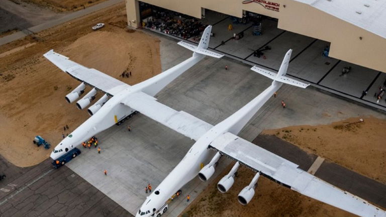 Así de impresionante es el Stratolaunch, el avión más grande del mundo