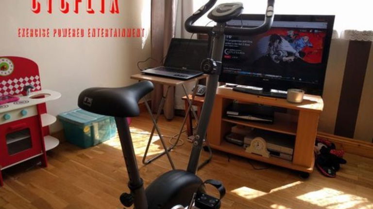 Esta bicicleta estática no te dejará ver series si dejas de pedalear