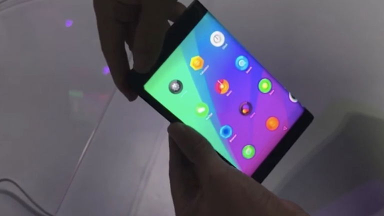 Ya está aquí la tablet flexible de Lenovo que cabe en tu bolsillo