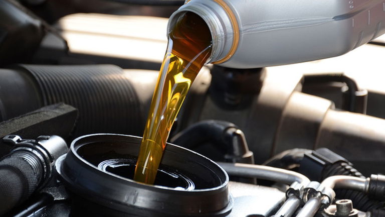 Aceite de motor, todo lo que debes saber sobre ello