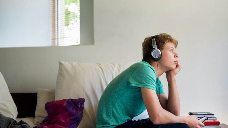 ¿Por qué nos gustan tanto las canciones de nuestra adolescencia?