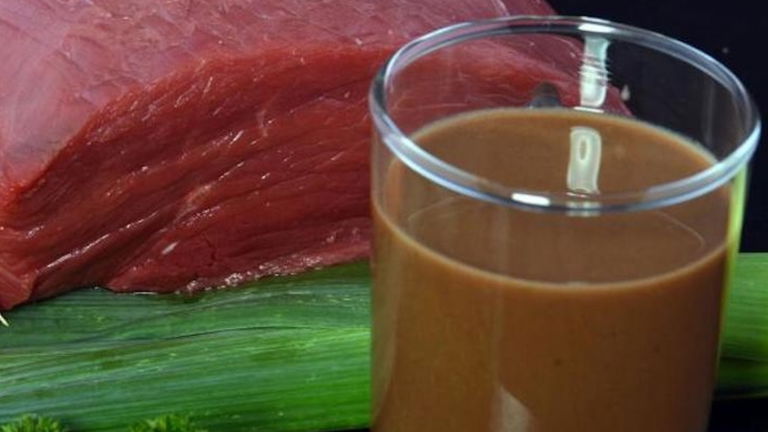 "Y de beber, albóndigas": Llegan las bebidas hechas de carne