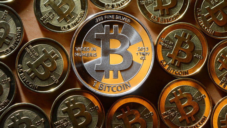 El Bitcoin, moneda de moda, vuelve a caer en picado: ¿a qué se debe este brutal descenso?