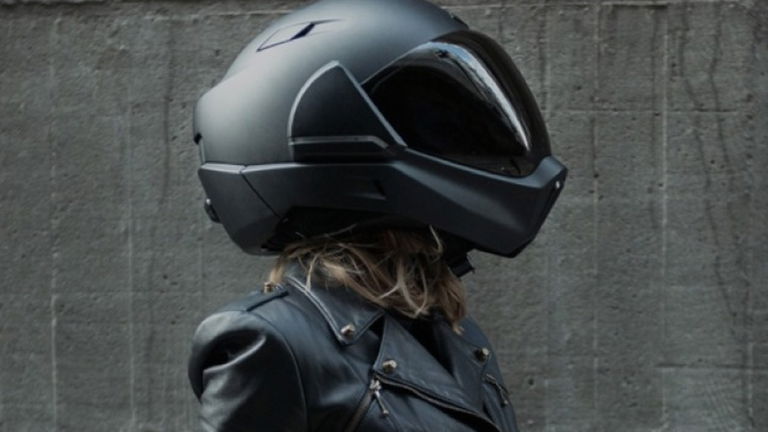 Cross Helmet, el casco futurista que ofrece visión 360º y función GPS