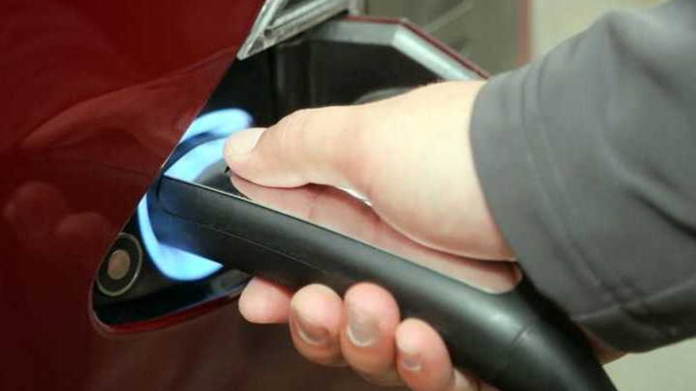 Por qué no es conveniente cargar completamente los coches eléctricos