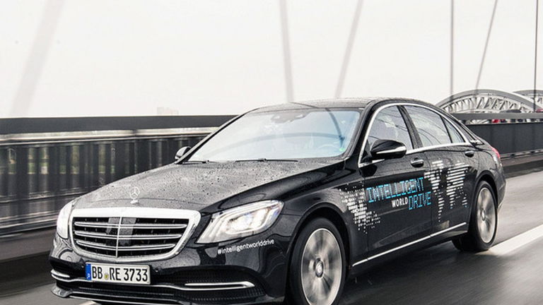 Mercedes recorrerá los cinco continentes sin nadie al volante, ¿con qué objetivo?