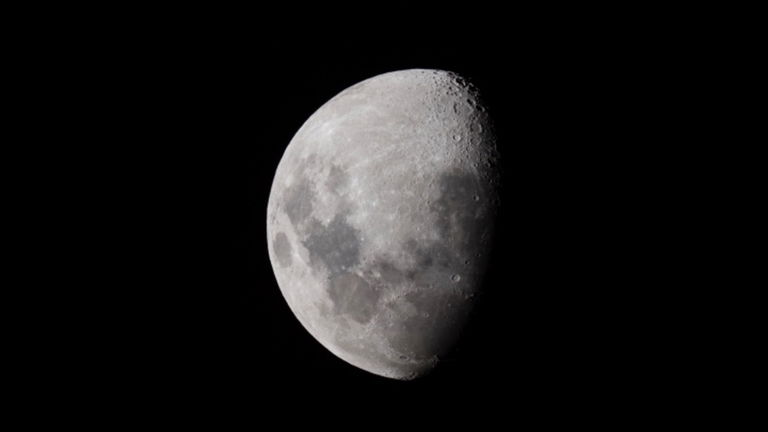 ¿Sería posible una base lunar en una cueva?
