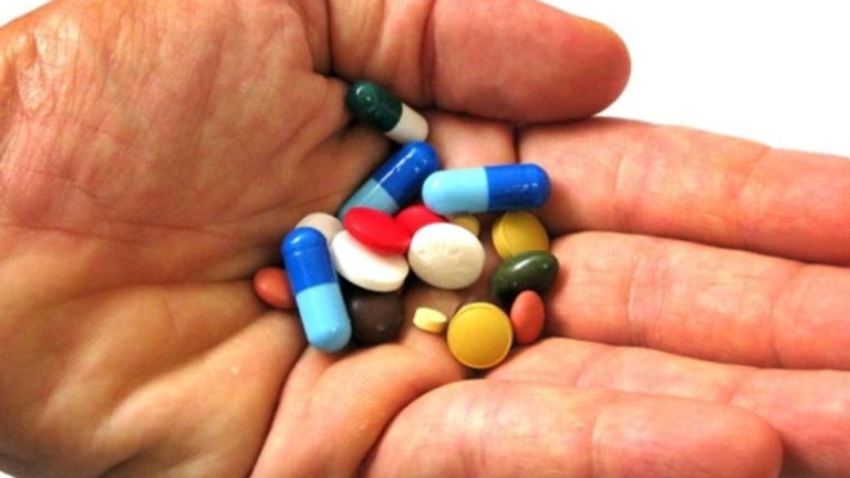 ¿Cómo se elige el precio de los medicamentos? Así es la situación actual, quejas incluidas