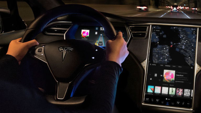 Los software de los coches deben actualizarse como los de los móviles o tablets