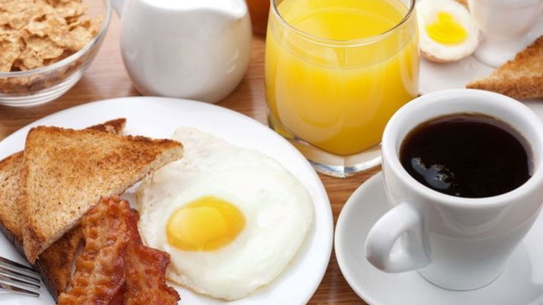 No desayunar podría matarte de un infarto