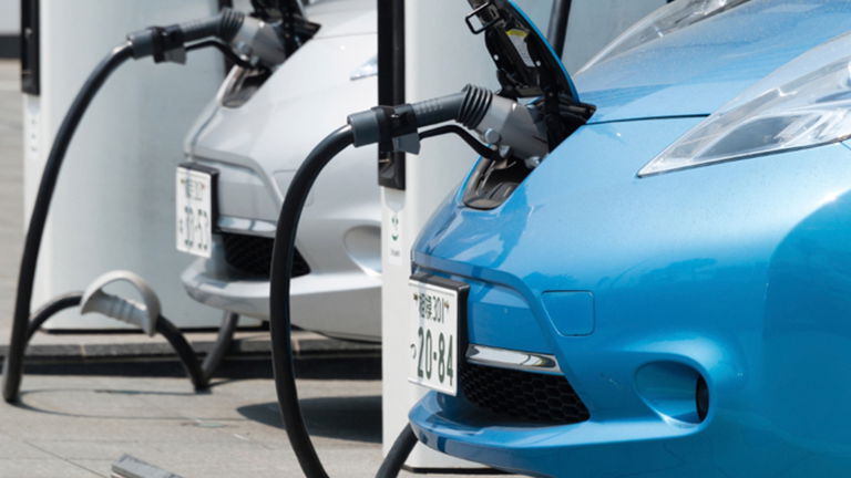 El mal del coche eléctrico, ¿se utiliza mano de obra infantil para extraer los minerales?
