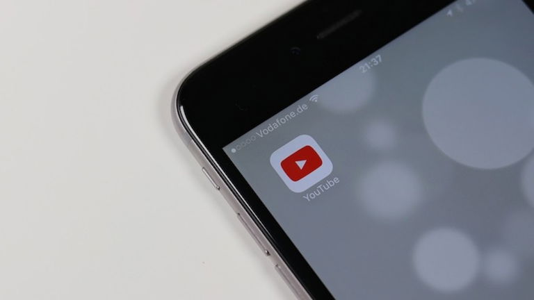Cómo escuchar música de YouTube mientras usas tu móvil (100% legal)