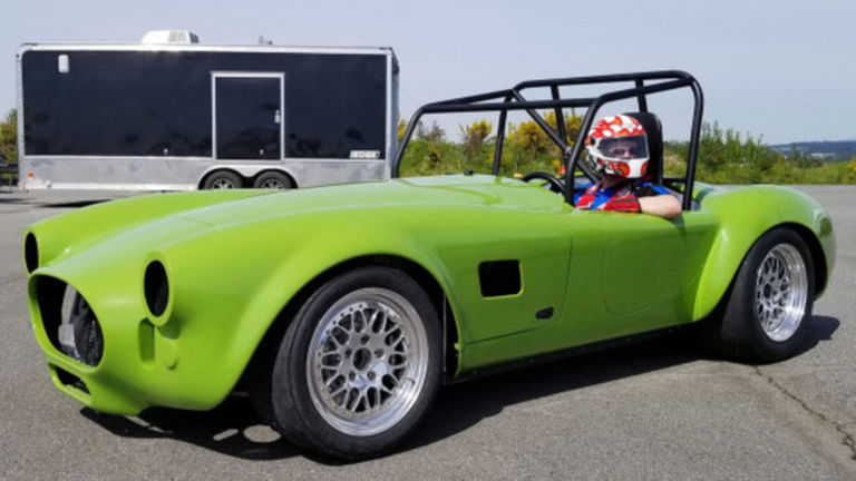La fórmula del coche eléctrico perfecto incluye piezas de Kia, AC Cobra y Tesla