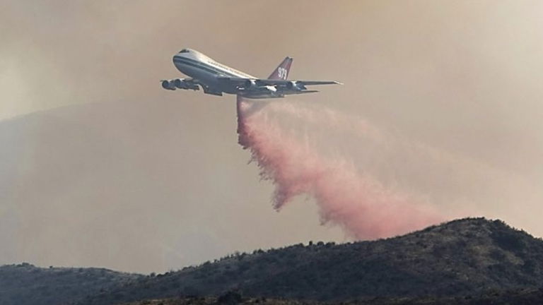 Así es el Boeing 747 que ayudará a apagar los incendios de California