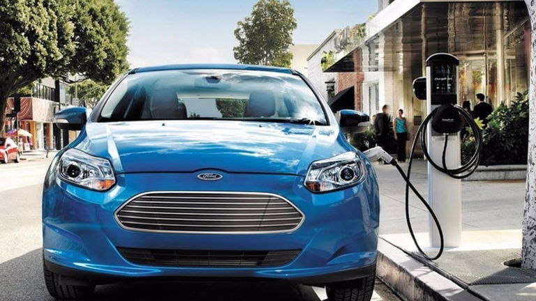 Ford desafía a Trump al deslocalizar a México la producción de un coche eléctrico