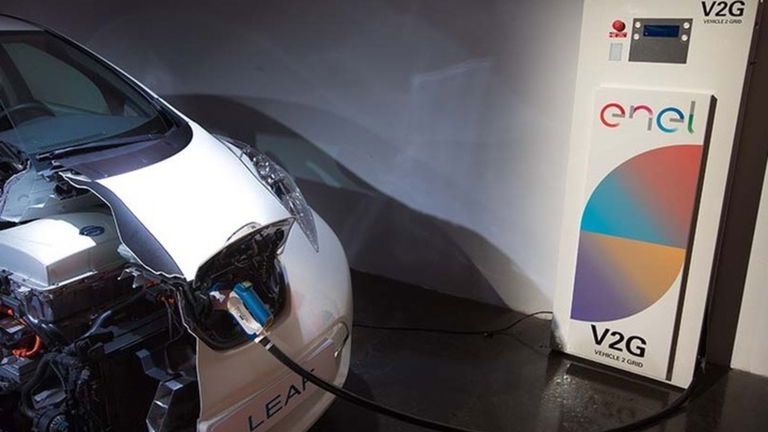¿Ganar dinero con nuestro coche eléctrico? La tecnología V2G tiene la clave