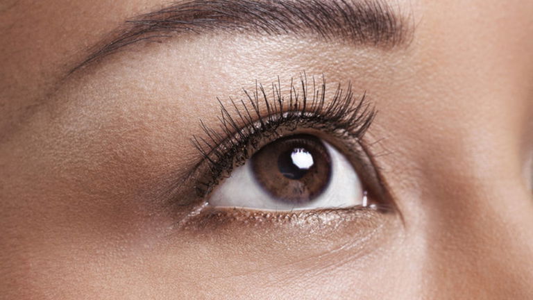 ¿Qué elementos determinan el color de tus ojos?