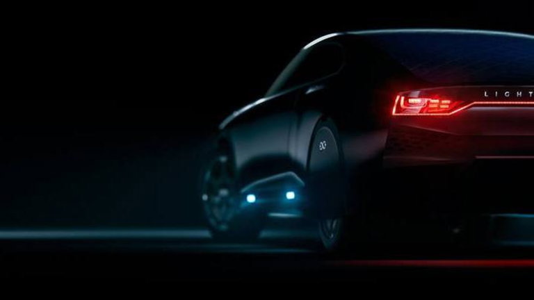 El Lightyear One con paneles solares ha conseguido un premio en el CES 2018