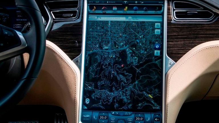 Tesla lanza su propio Google Maps para que te acostumbres al coche eléctrico