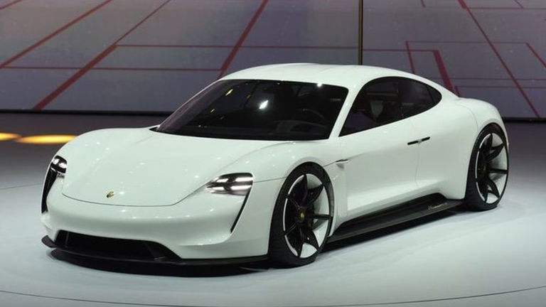 El Porsche Mission E vendrá con diferentes versiones eléctricas para todas las necesidades