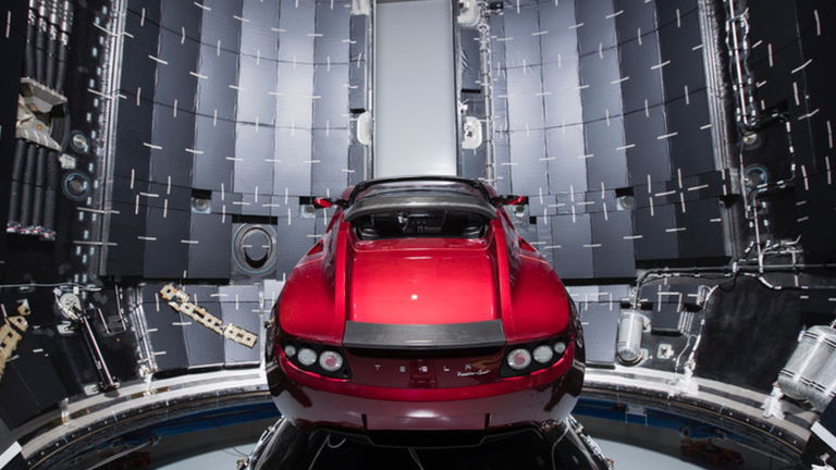 SpaceX lanzará el Falcon Heavy con el Tesla Roadster de Elon Musk el 6 de febrero