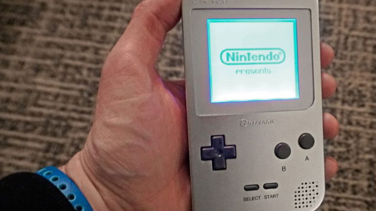 La Game Boy regresa de entre los muertos, aunque de una forma completamente distinta