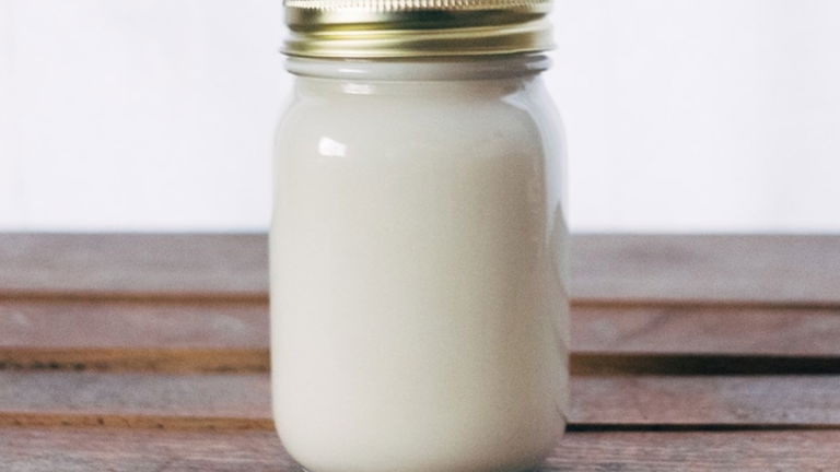 Comerse un yogur caducado, ¿hay riesgos?