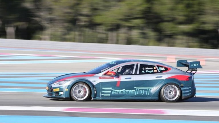 La Electric GT está más cerca, el Tesla Model S P 100D sí puede ser un coche de carreras