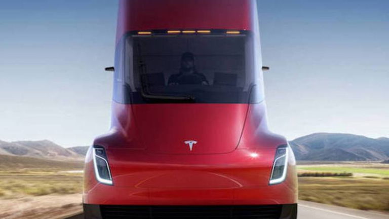 ¿Seremos testigos de cadenas de camiones eléctricos? Elon Musk no lo descarta