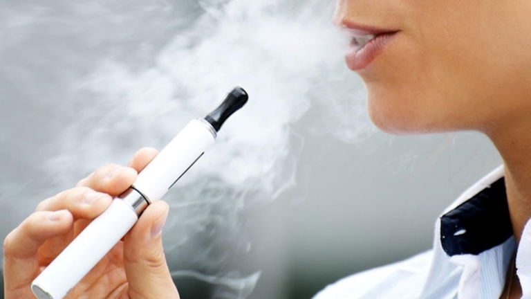 El cigarrilo electrónico causa y previene el cáncer (sí, todo a la vez)