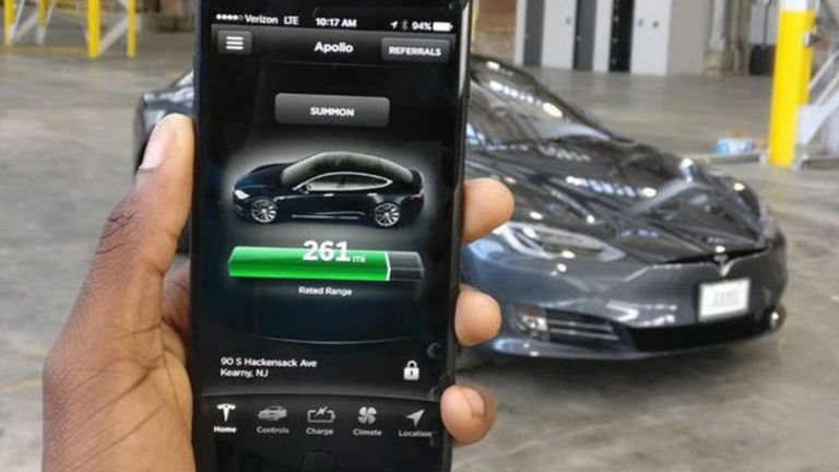 Tesla introduce una función muy útil para los que usan su Model S para ir al supermercado
