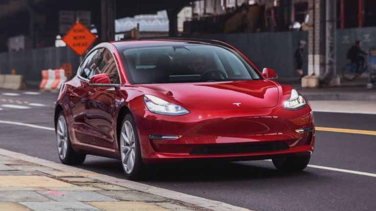 La nota de Elon Musk que confirma el crecimiento exponencial de la producción del Model 3