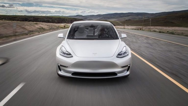Tesla consigue incrementar la autonomía del Model 3 con una actualización del software