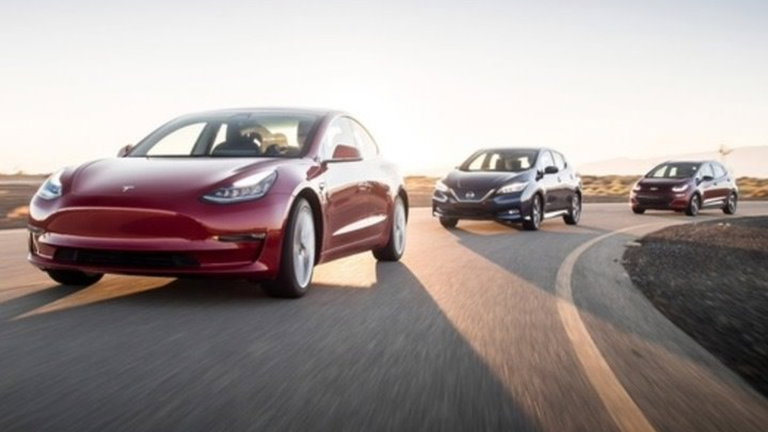 ¿Acabará el Tesla Model 3 con sus competidores eléctricos? Estos datos así lo afirman