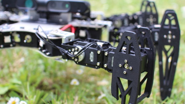 El futuro ya está aquí: estos robots se adaptan al daño como los animales