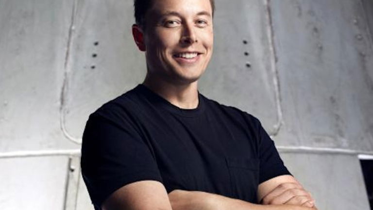 Elon Musk se une a Facebook en su lucha contra las noticias falsas