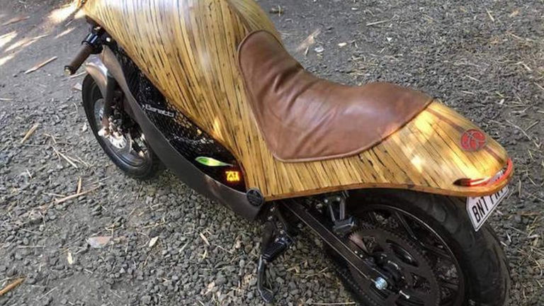 La Green Falcon es la motocicleta eléctrica más extraña que verás en todo el año