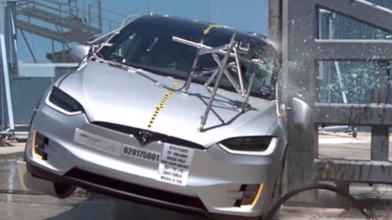 La prueba definitiva que demuestra por qué el Tesla Model X es el SUV más seguro