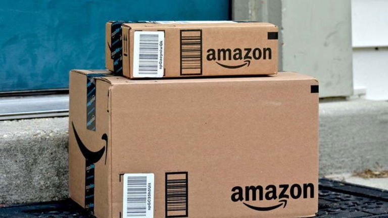 Estafan más de un millón de dólares en Amazon abusando de su política de devoluciones