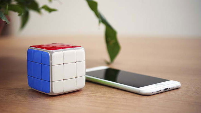 Crean un Cubo de Rubik inteligente que te permite competir con gente de todo el mundo