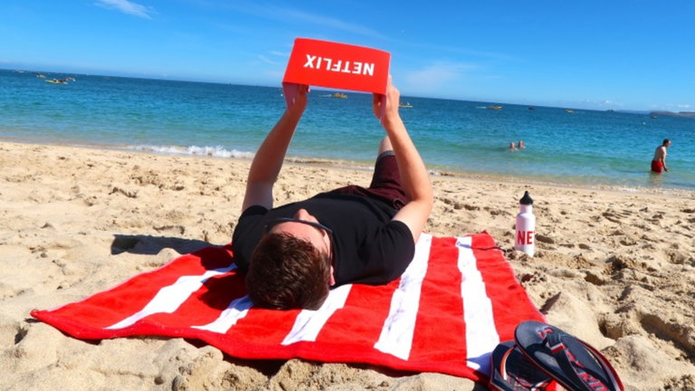 Netflix da la bienvenida al verano con nuevos contenidos para el mes de julio