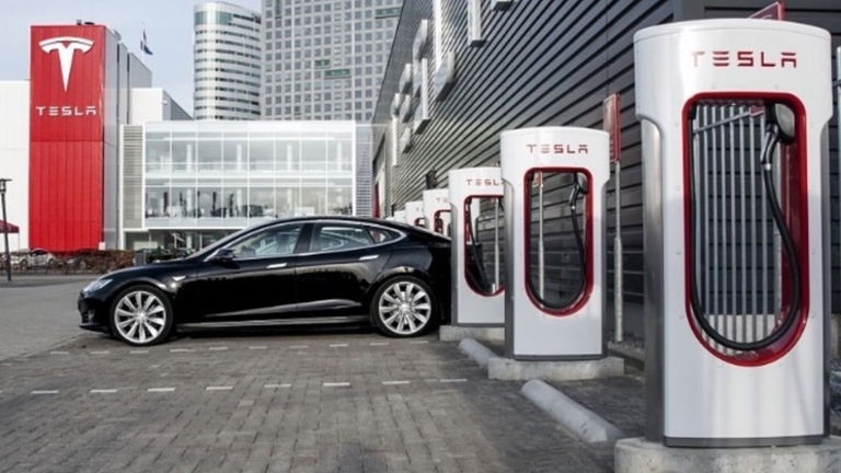 Los Supercharger de Tesla tendrán su versión V3 para finales de año