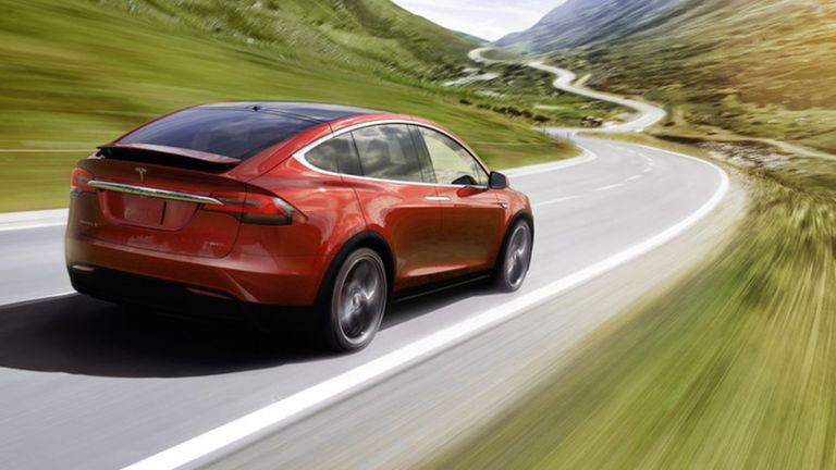 La aseguradora Liberty lanza una póliza muy barata para Tesla, ¿qué detalles esconde?