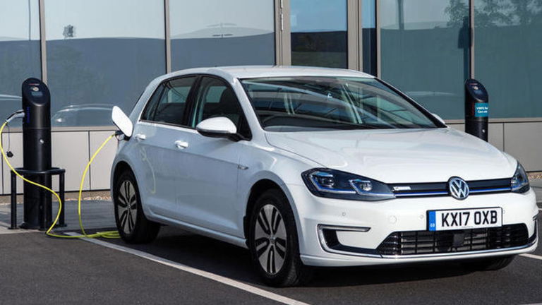 Volkswagen adaptará su capital humano a la electrificación de la gama en el futuro