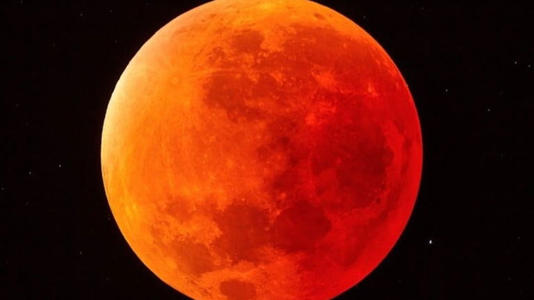 Eclipse total de luna este viernes: cómo verlo y qué sucederá
