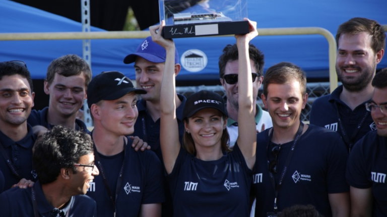 La competición de vehículos para el Hyperloop de SpaceX ya tiene ganador y récord