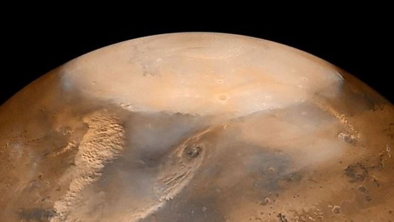 Hallan agua líquida en Marte, ¿habrá vida extraterrestre?
