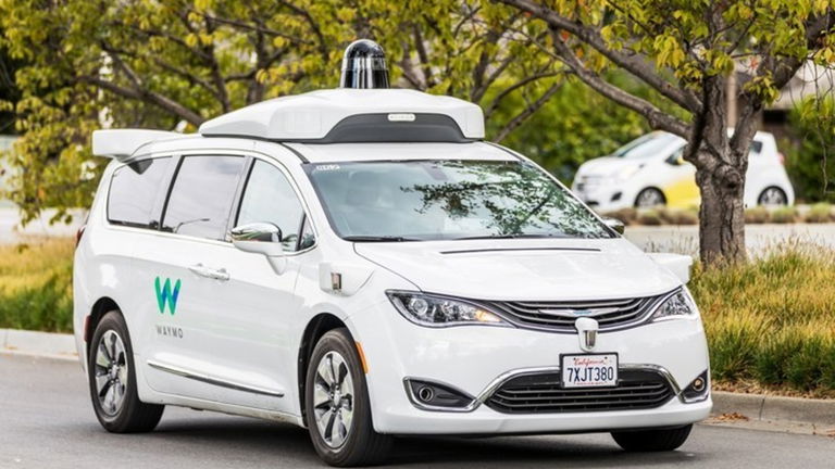 La tecnología de conducción autónoma está más próxima que nunca, así lo afirma Waymo