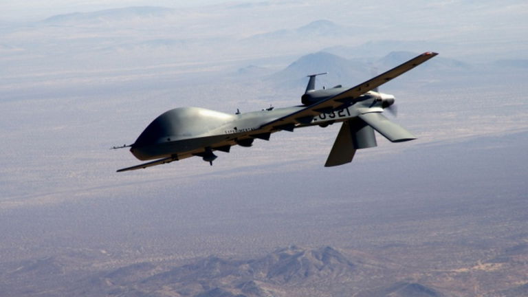EEUU experimenta con un dron que se carga a través de láser
