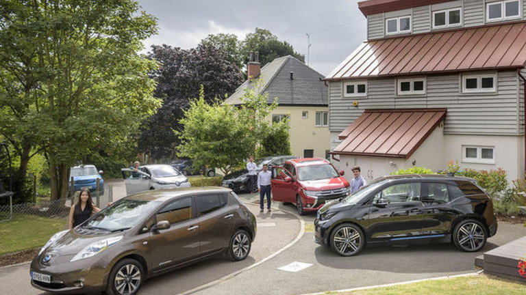 El impulso al coche eléctrico podría venir por la puesta en marcha de cuotas mínimas